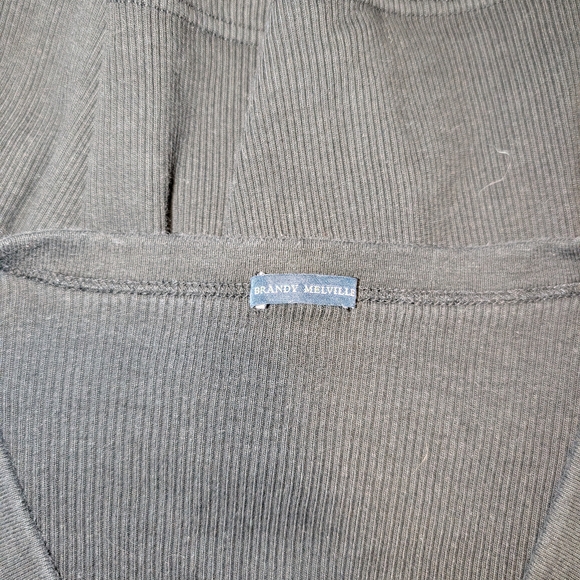 4/$16 ❇️ Brandy Melville Black Ribbed Long Sleeve Crop Top - Picture 4 of 4